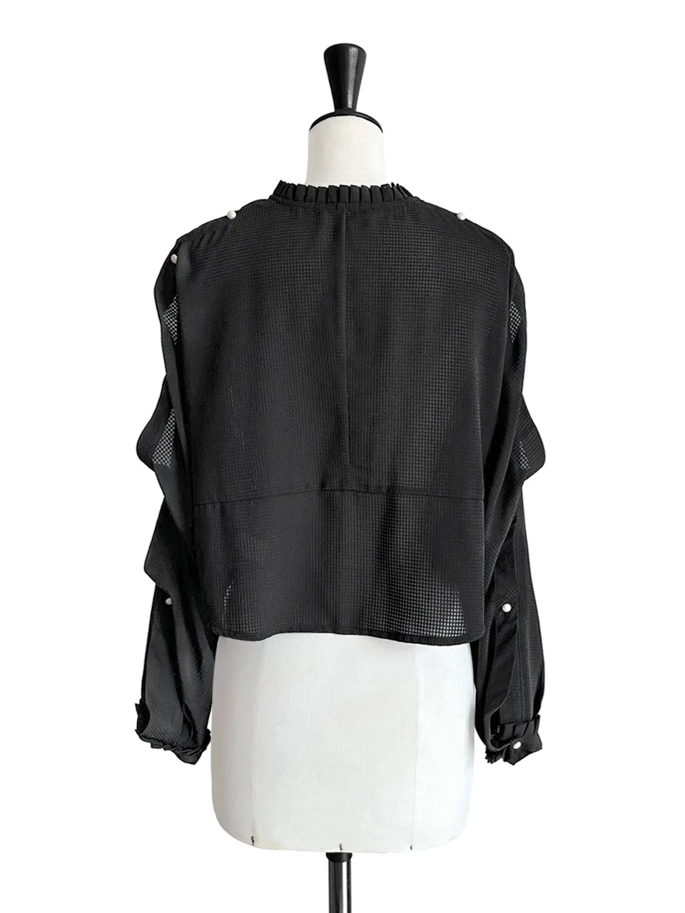 Last Chance! Black Pleated Pearly Buttons Slit Sleeves Cropped Blouse