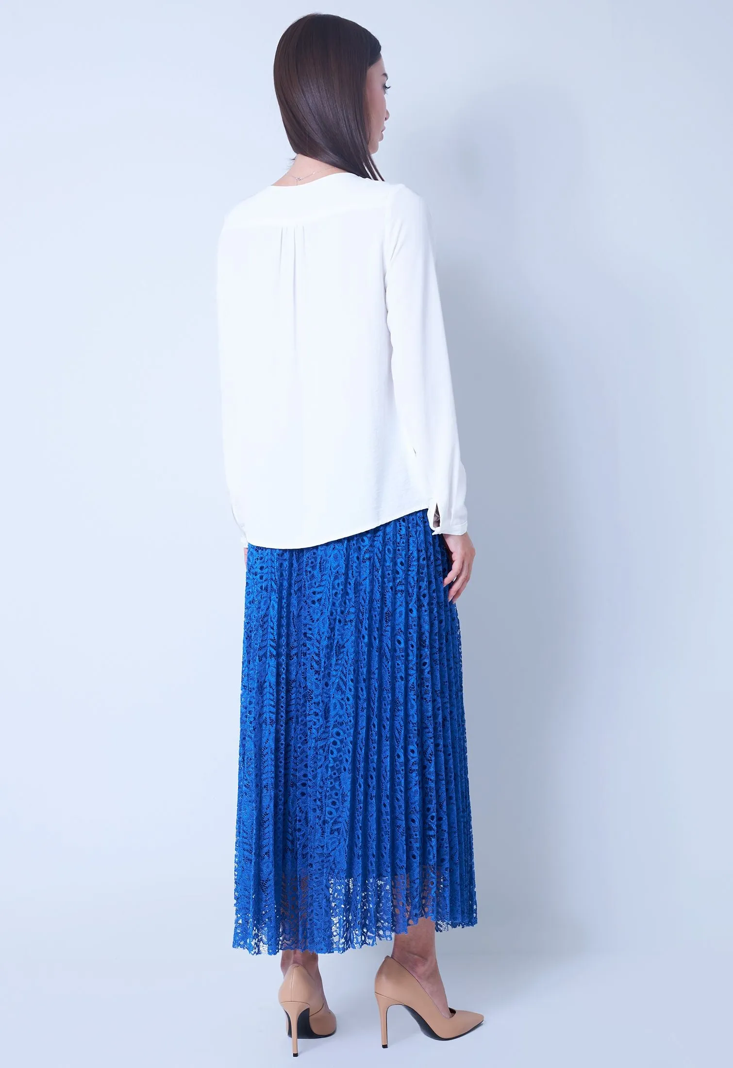 Pearl Button Straight Panel Blouse