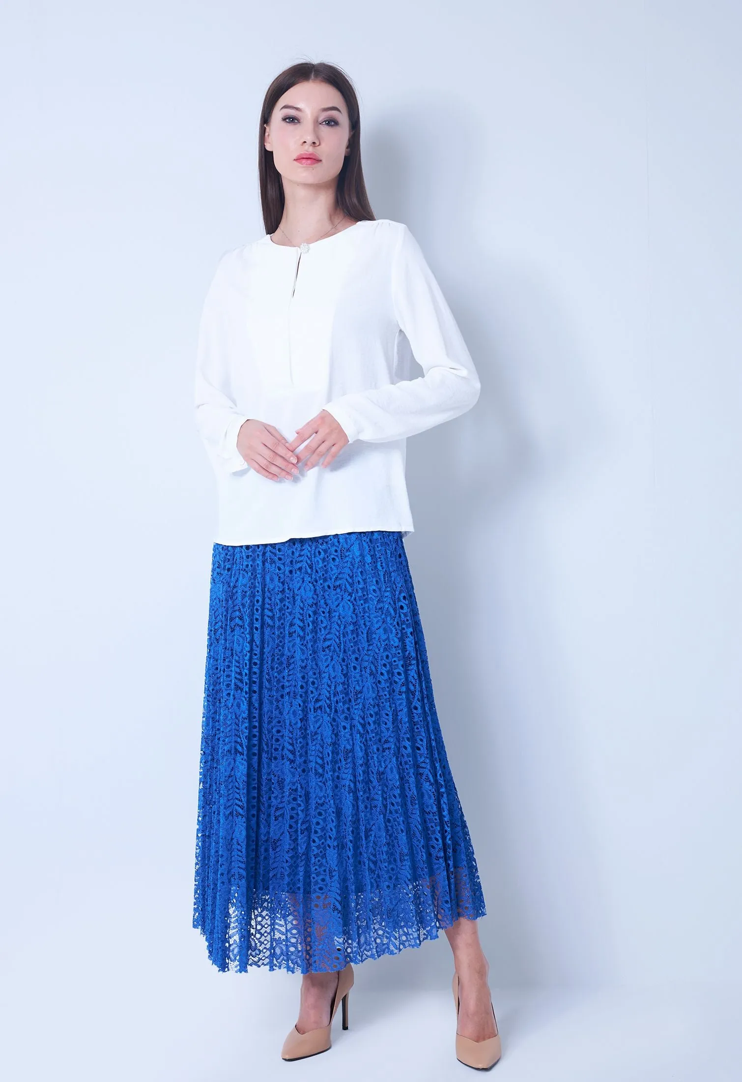 Pearl Button Straight Panel Blouse