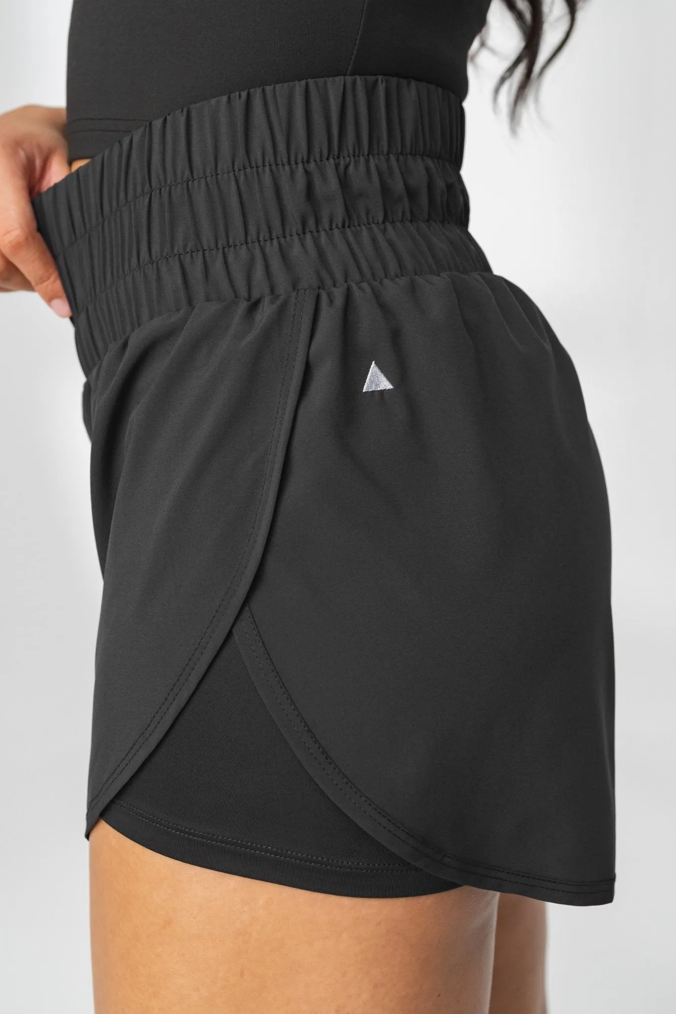 The Vista Short - Midnight